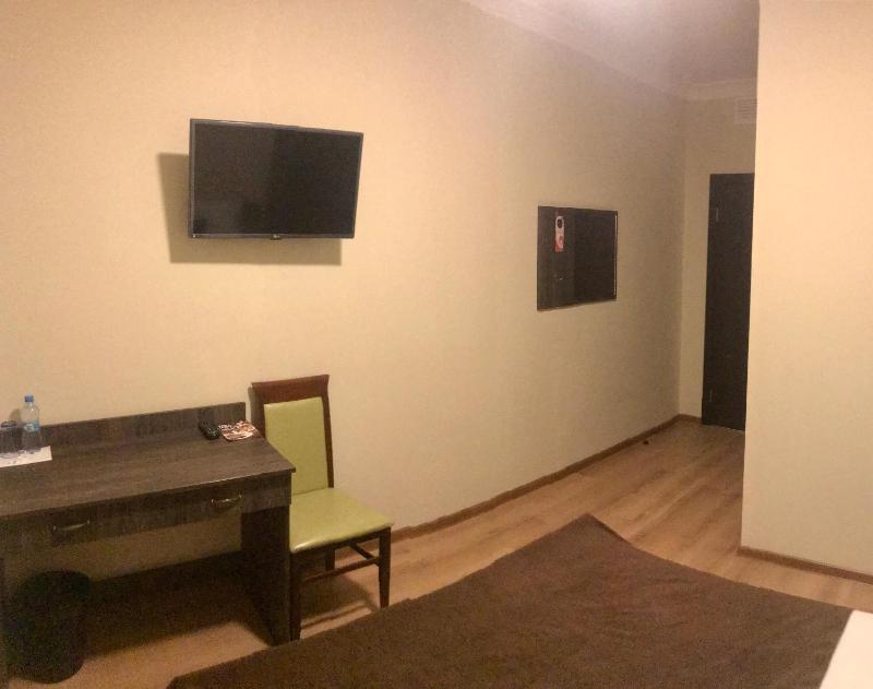 Single Room image 4
