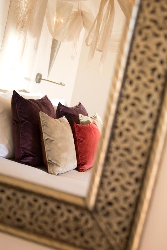 Superior Double Room with Garden View image 3