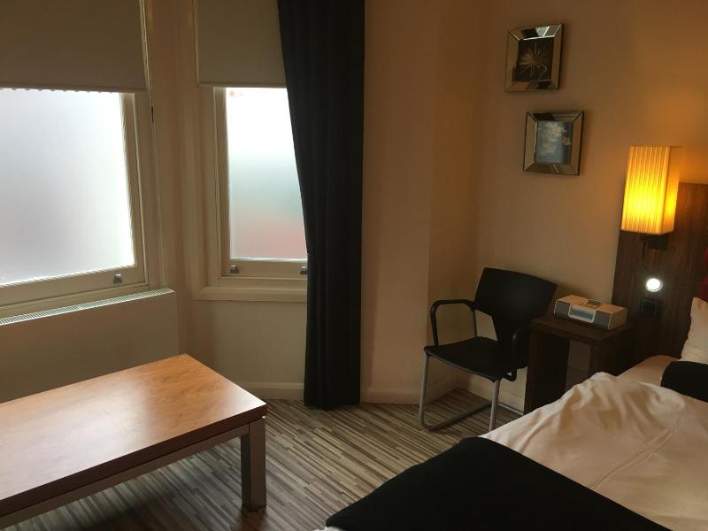 Luxury Studio Suite image 4