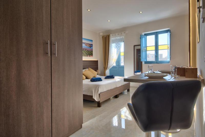 Central Suites St. Julian's - image 15