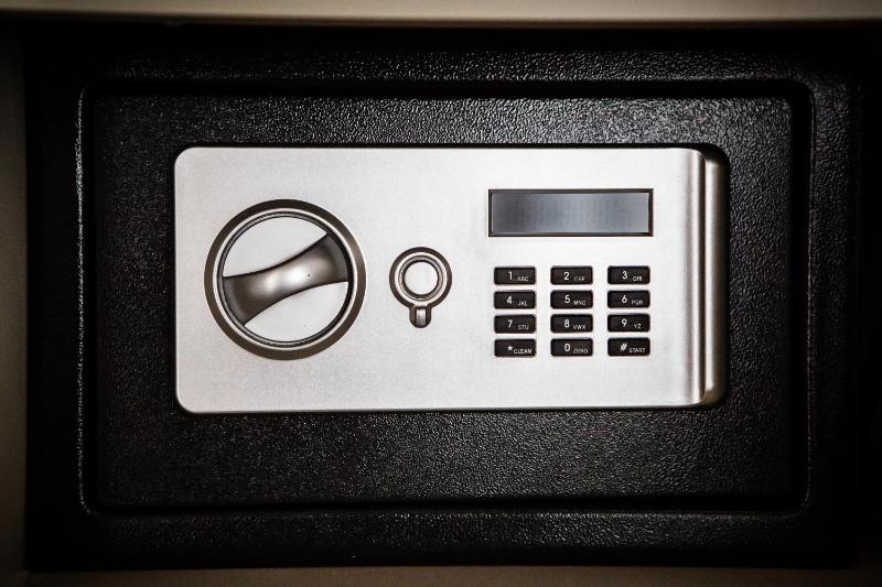 Double Room with Balcony (2 Adults + 1 Child) image 3