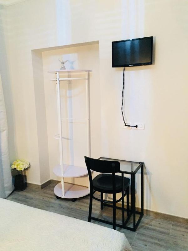 Quadruple Room image 2