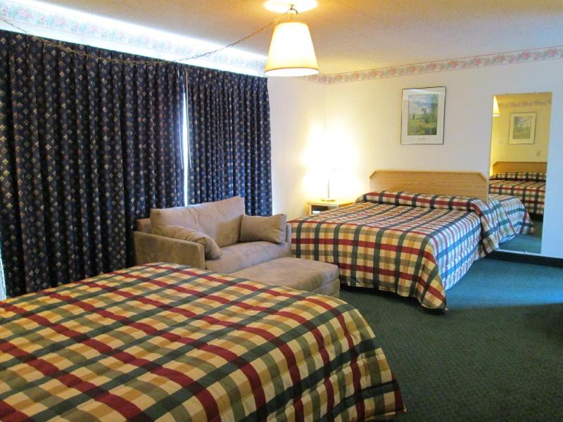 Deluxe Double Room image 4