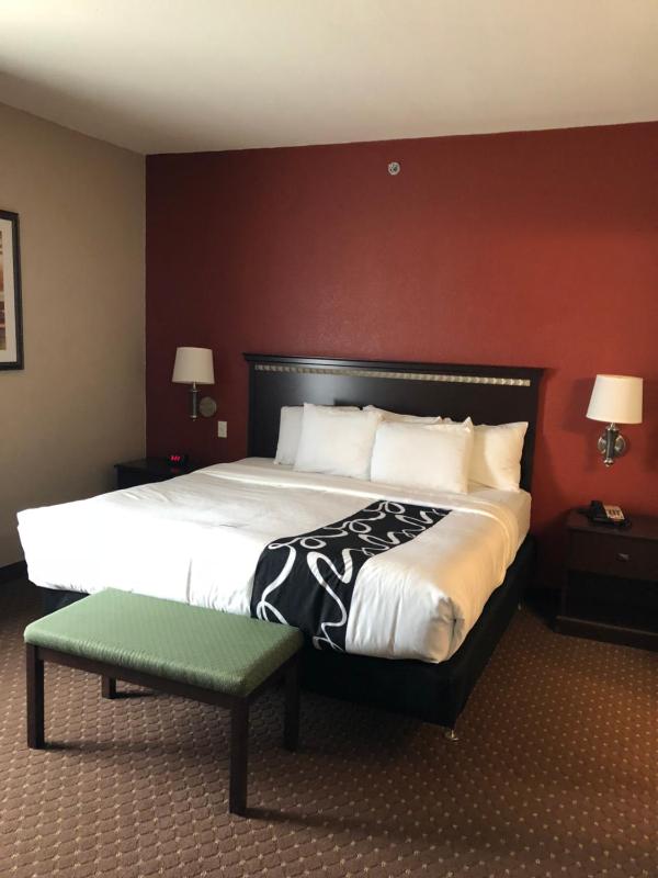 1 King Bed Jetted Tub Suite NS image 2