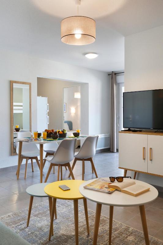 One-Bedroom Apartment image 1