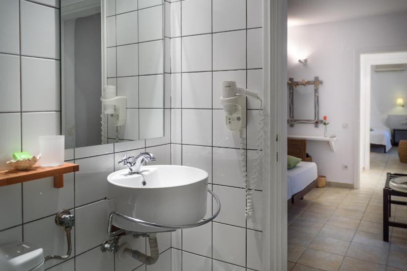 Two-Bedroom Suite image 4