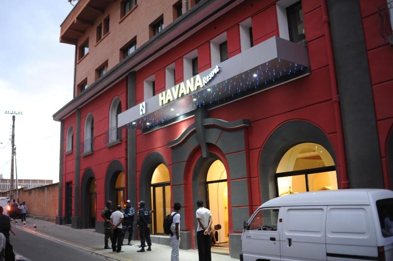 HAVANA RESORT - image 1