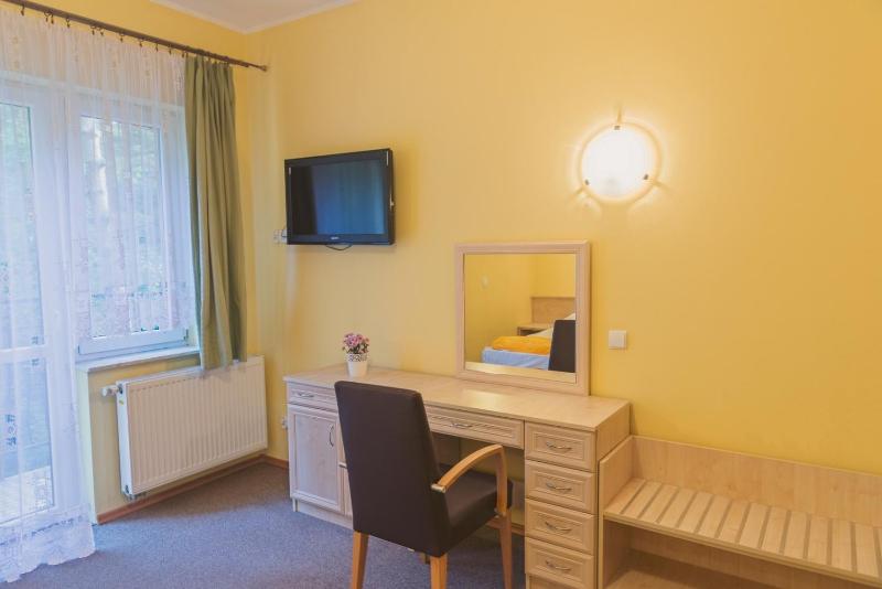 Deluxe Double Room with Balcony image 1