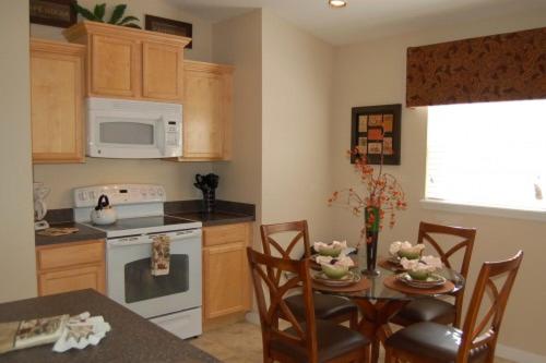 Four-Bedroom Villa image 3