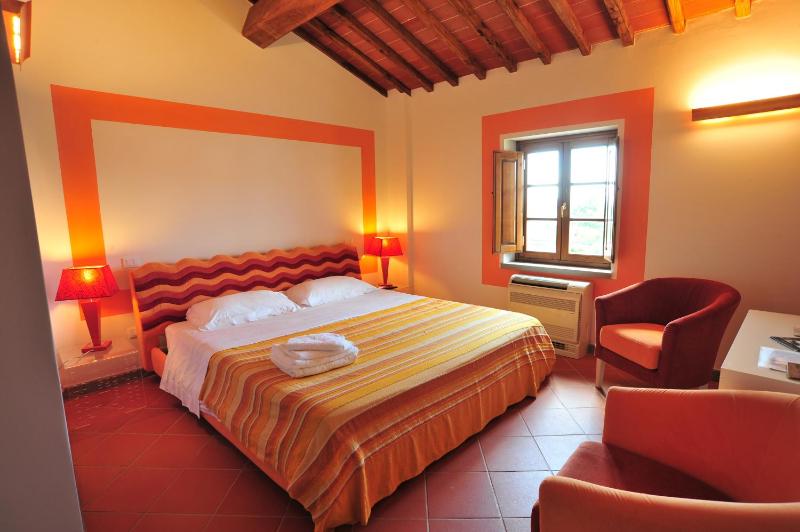 Deluxe Two-Bedroom Apartment (6 Adults) - Split Level image 4