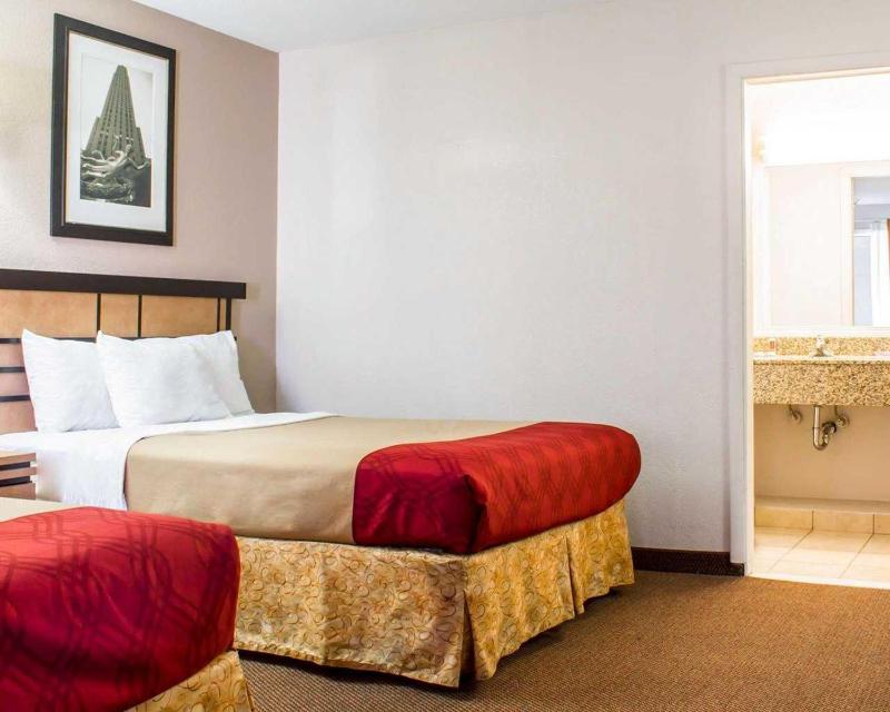 Double Room with Two Double Beds - Non-Smoking image 2