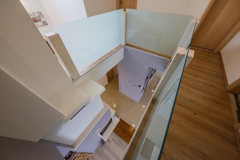 Villa Toni with 5 bedrooms and heated pool - image 23