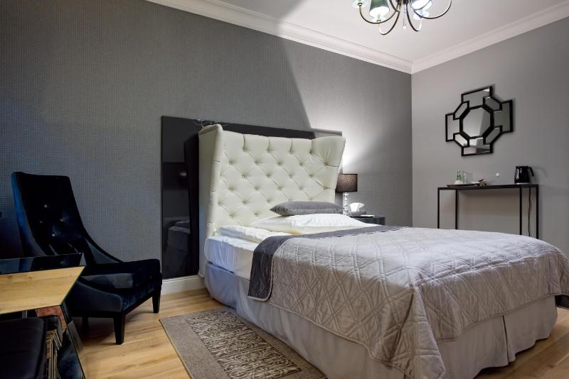 Deluxe Single Room image 3