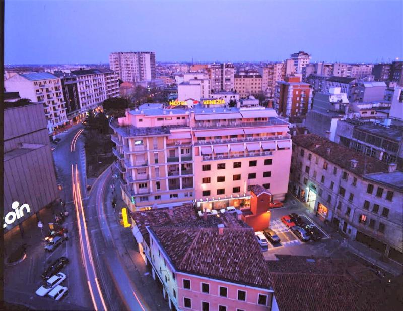 Hotel Venezia - image 1