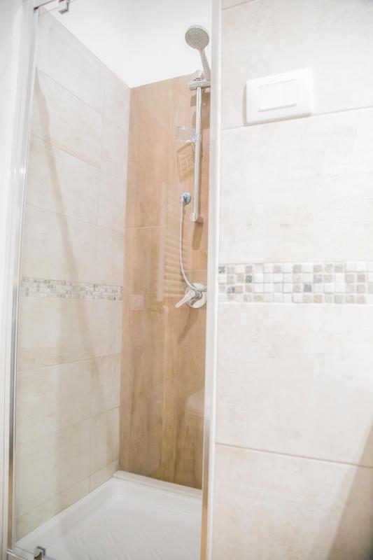 Double Room with Private External Bathroom image 3