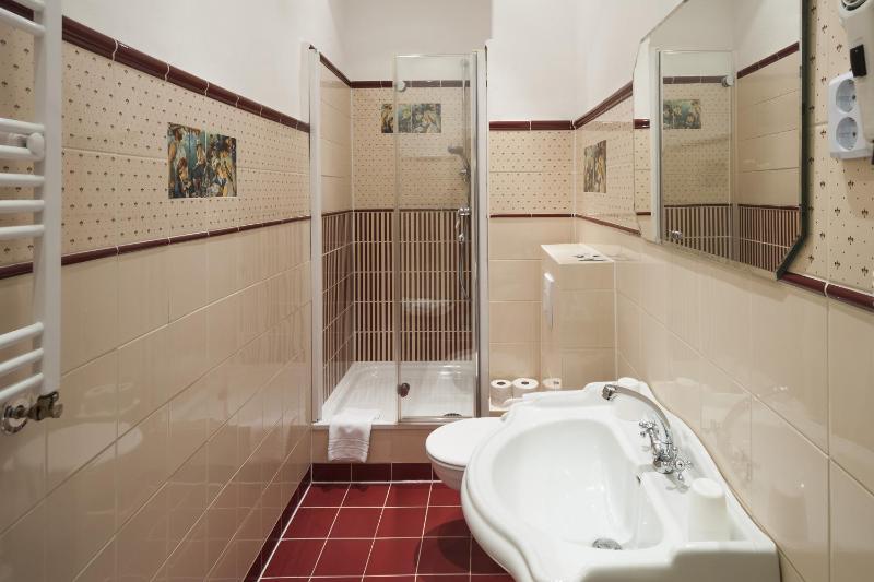 Superior Double Room image 4