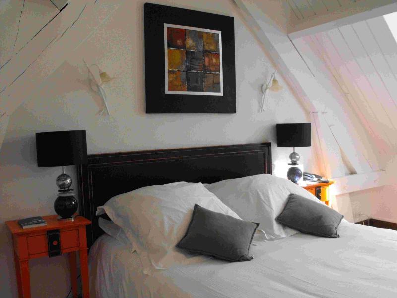 Classic Double Room image 3