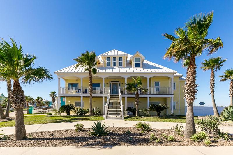 Five-Bedroom House image 1