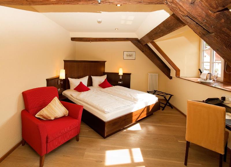 Single Room image 3