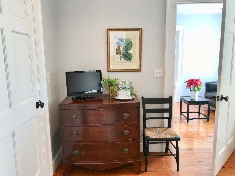 Queen Room image 3
