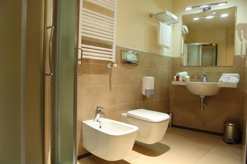 Standard Double Room with Balcony image 4