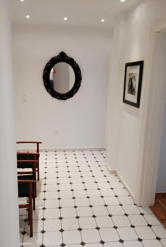 One-Bedroom Apartment image 2