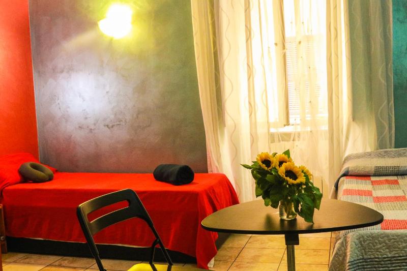 Triple Room with Shared Bathroom image 3