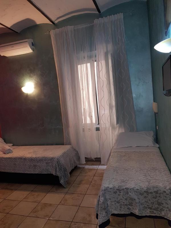 Bed in Economy 5-Bed Mixed Dormitory Room image 2