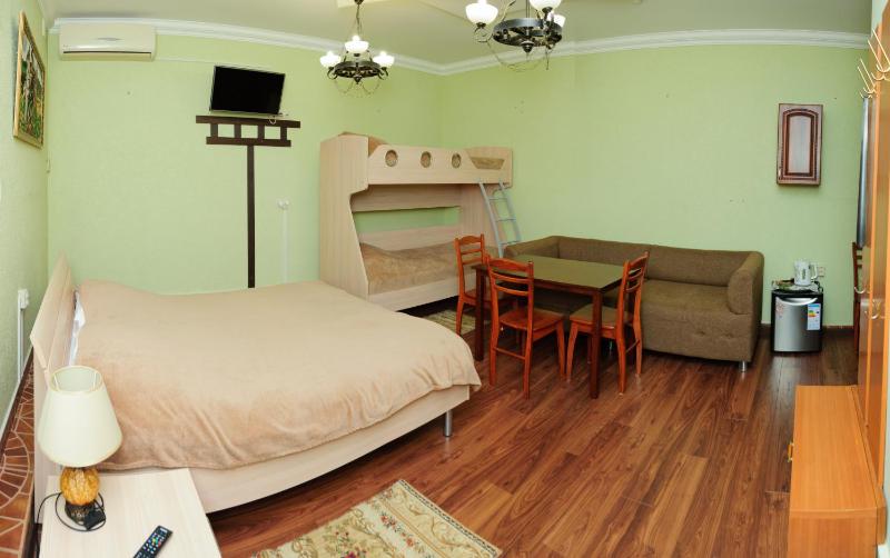 Comfort Quadruple Room image 1