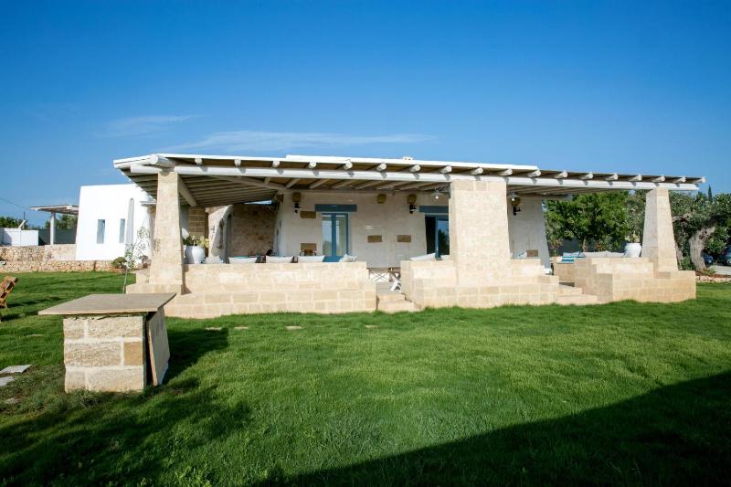 Two-Bedroom Villa image 2
