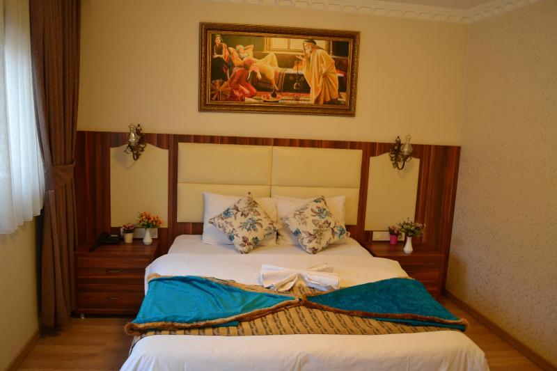 Standard Triple Room image 3
