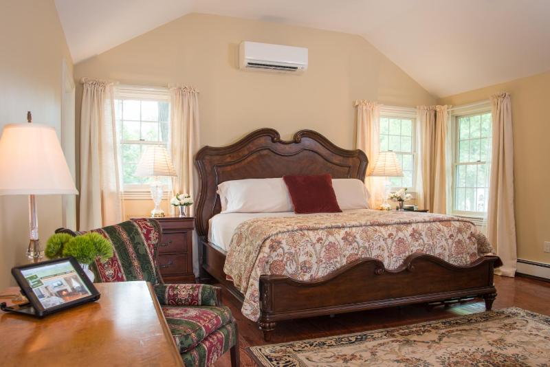 King Room image 1
