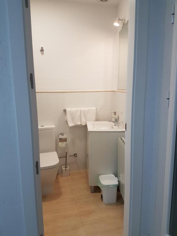 Double Room with Private Bathroom image 3