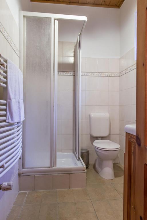 One-Bedroom Apartment image 1