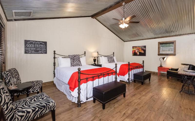 Vineyard Trail Cottages- Adults Only - image 6