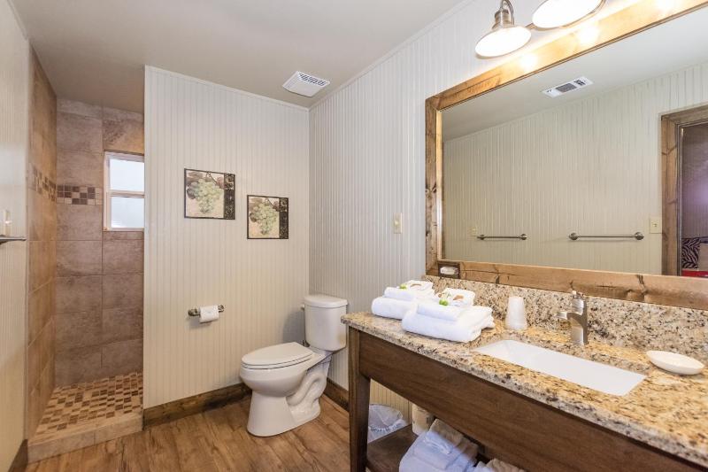 Vineyard Trail Cottages- Adults Only - image 11