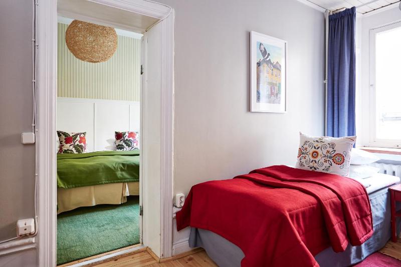 Quadruple Room with Private Bathroom image 4