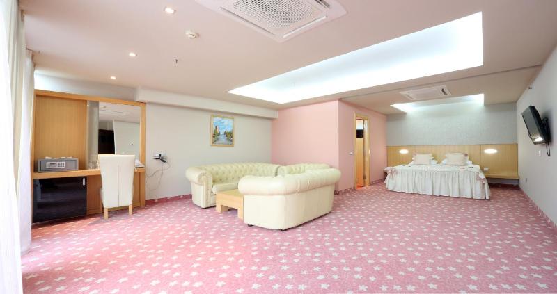 Junior Suite image 4