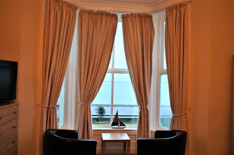Premier Double Room with Sea View image 3