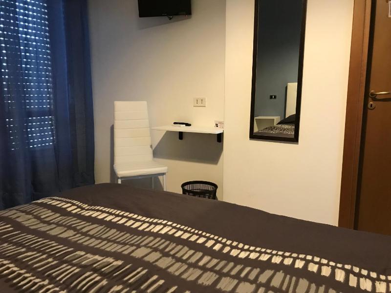 Triple Room image 2