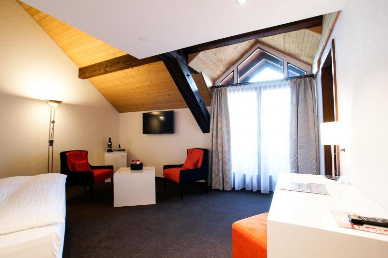 Junior Suite with Garden View image 3