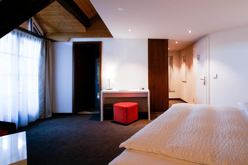Junior Suite with Garden View image 4