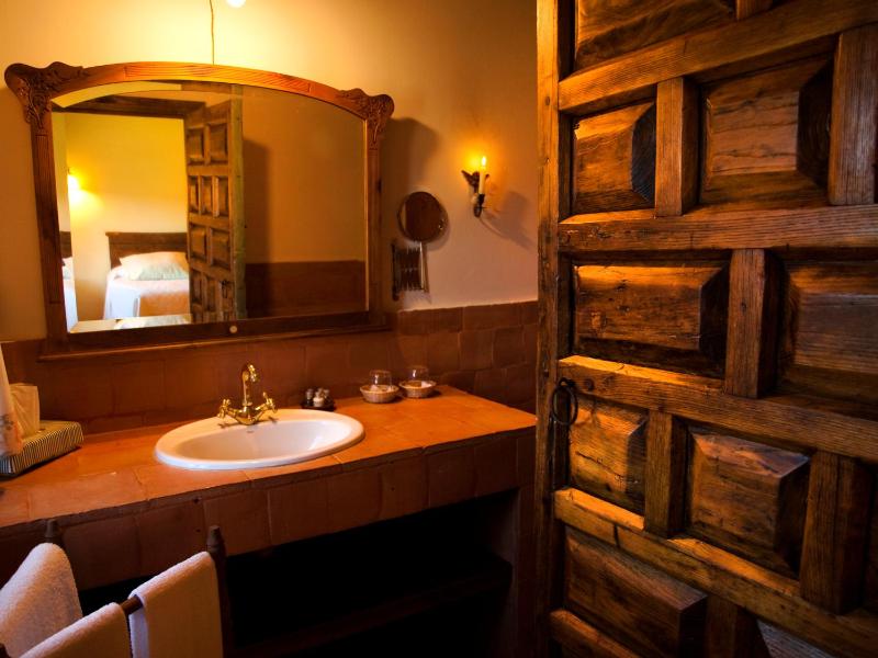 Double or Twin Room image 2