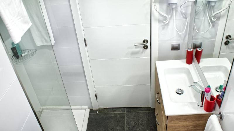 Deluxe King Suite image 3