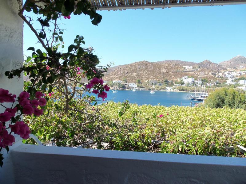 Double Room with Balcony and Sea View image 2