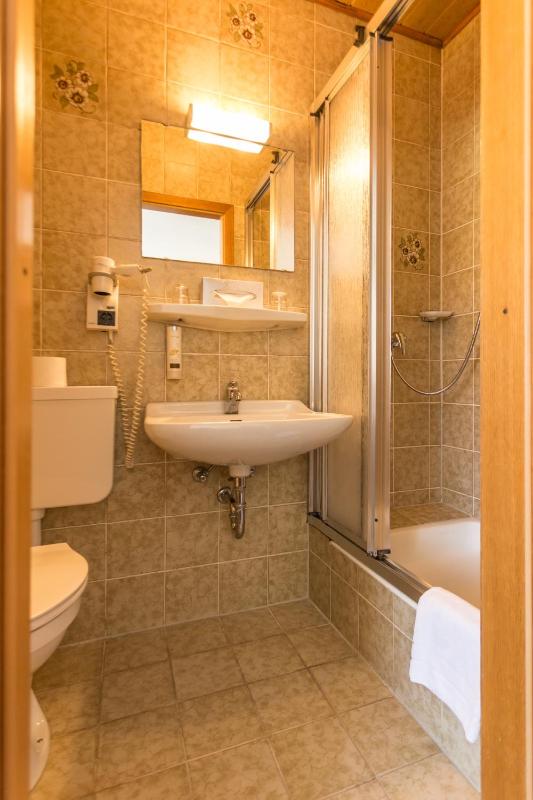Standard Double Room image 2