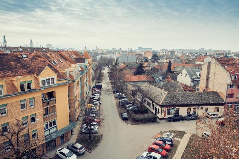 Bella Apartment with free parking - image 16