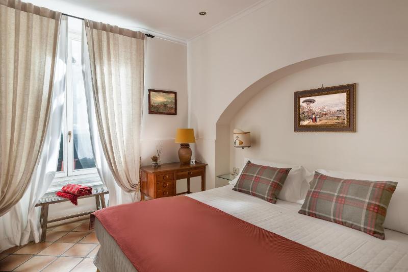 Double or Twin Room image 3