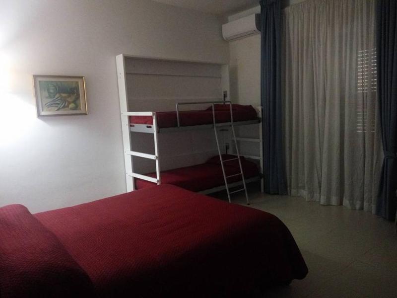 Quadruple Room image 4