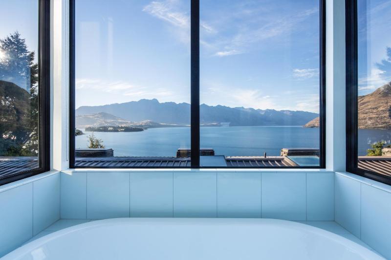 Bellbrae Luxury Villa by MajorDomo - image 13